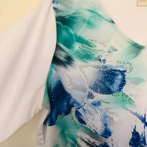 Chico's White Floral  V Neck Tee/Shirt- Size L - Picture 4 of 6